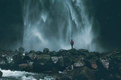 air terjun kabut pelangi
